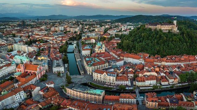 Slovenya aylık asgari ücret değişimi